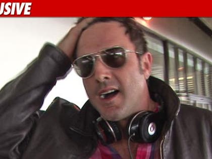 1012_david_arquette_EX_TMZ_01