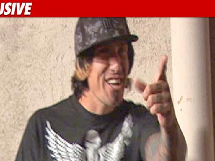 0111_carey_hart_tmz_ex