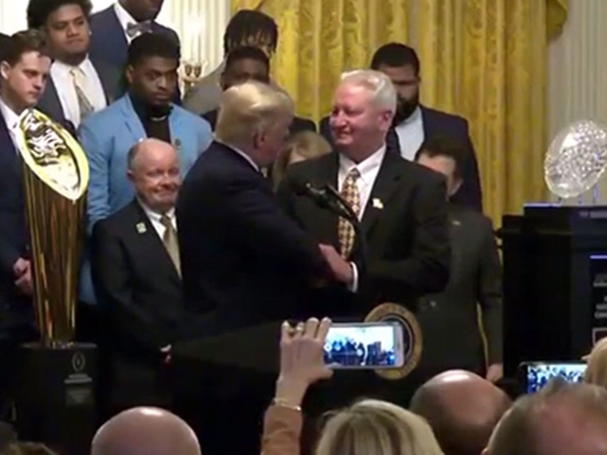 Video of LSU players dancing to 'Get The Gat' at White House goes viral