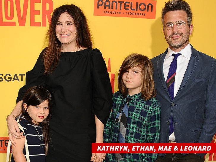 kathryn hahn and famil
