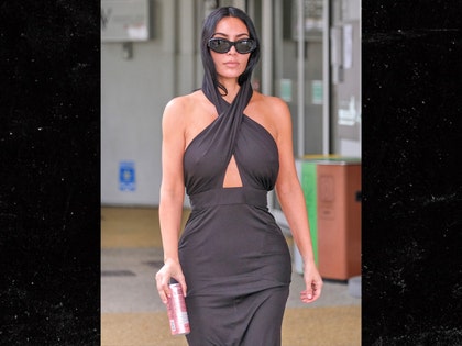 kim kardashian in venice getty 4