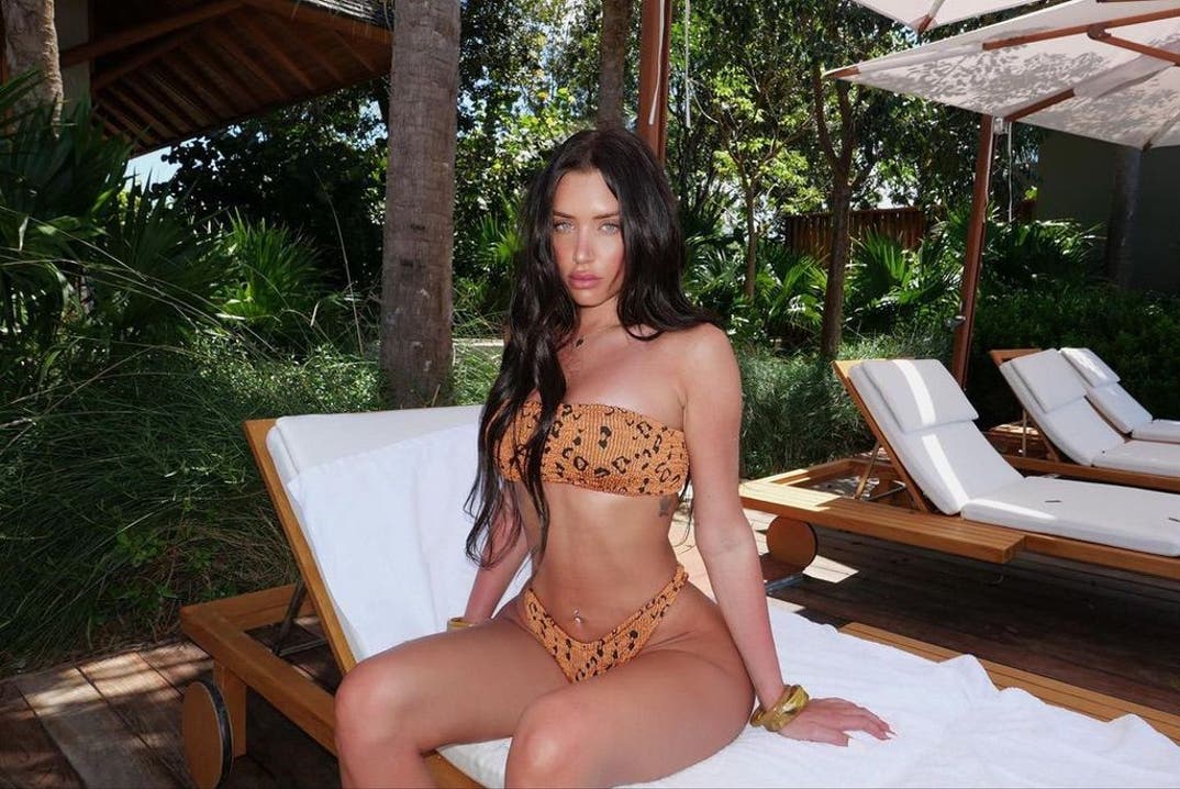 0608 Anastasia Karanikolaou Hot Shots 14