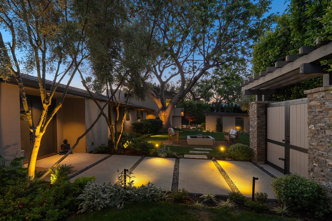 Chris Evans Hollywood Home 9
