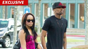 Bobbi Kristina -- Friends Were Shocked to Hear She's Dating Her 'Brother'