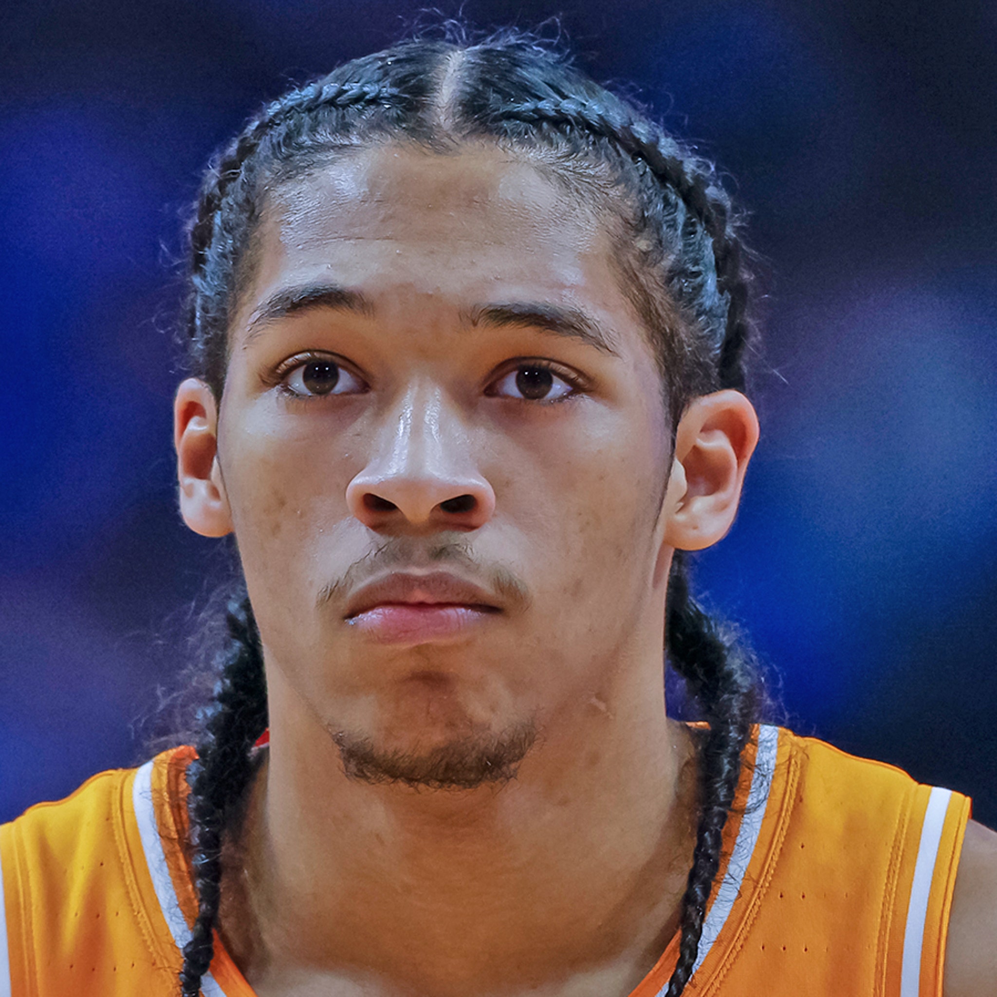 Tennessee Fans Raise $200k For Player's Family After Home Destroyed In Fire