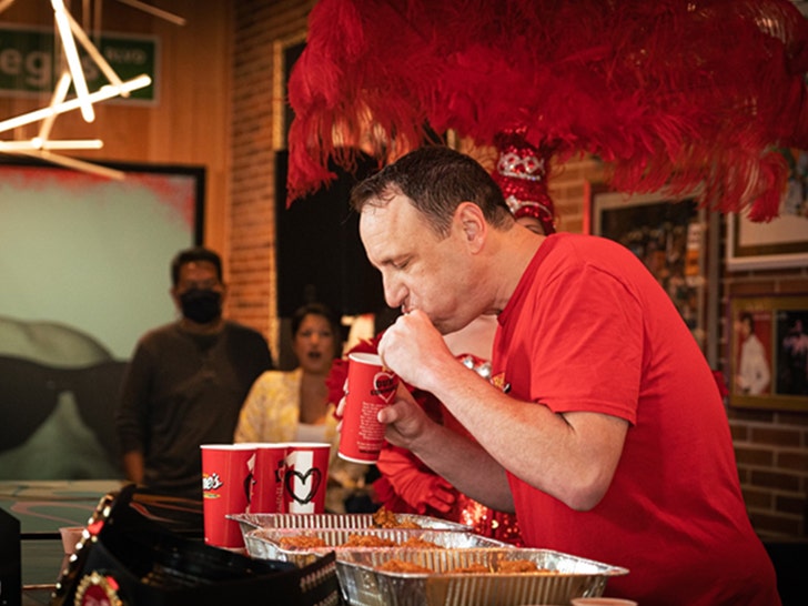 0727-joey chestnut-raisingcanes1