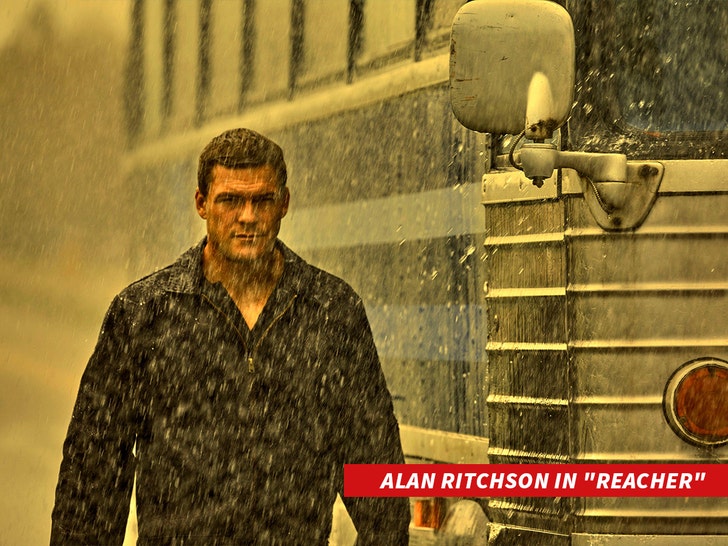 alan ritchson in the reacher 2022
