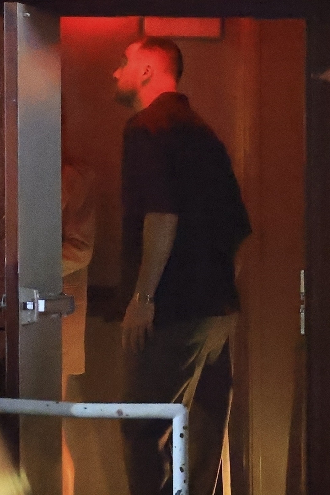 Taylor Swift Travis Kelce Out For Dinner In Beverly Hills 8