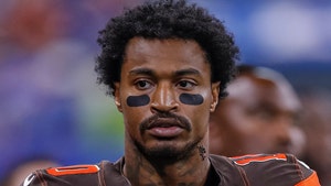 Jaelen Strong Claims Browns Mishandled Knee Injury, 'I Could Barely Walk'