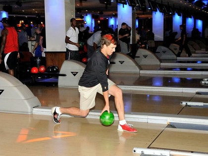 new_york_giants_team_bowling_photos_0122