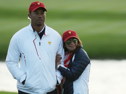 1002-tiger-woods-erica-herman-liberty-national-golf-club-GETTY-02