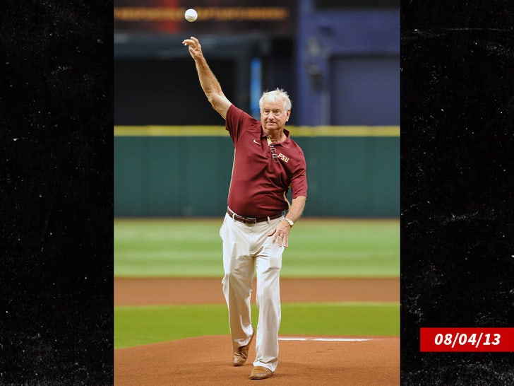 mike martin throwing pitch at mlb game