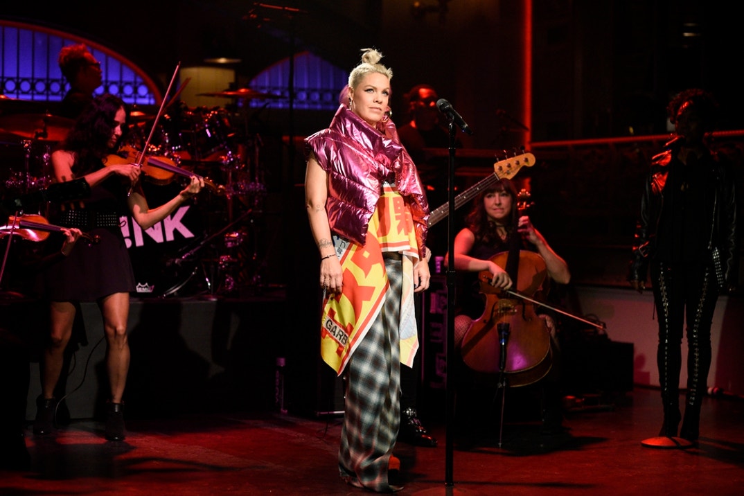 0627 Pink Performance Pics 6