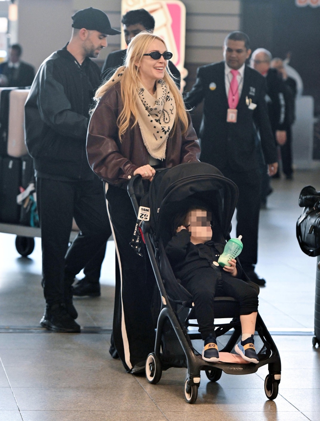 Lindsay Lohan Arrives NYC 0