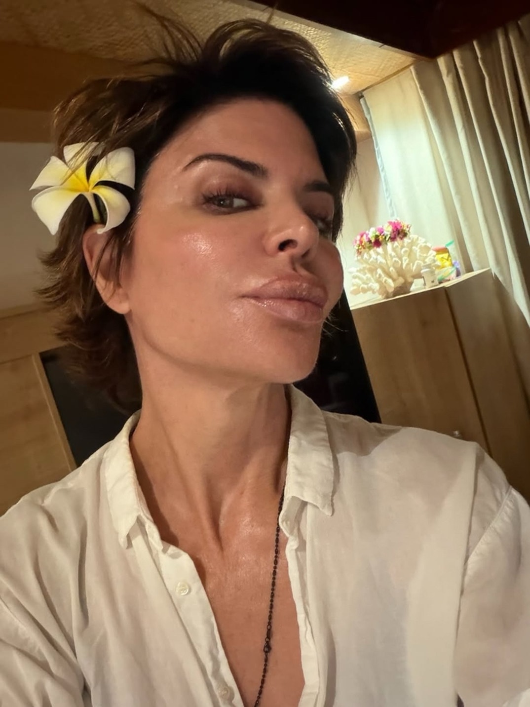 Lisa Rinna Vacay Thirst Traps 4