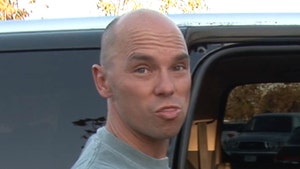 0626-kenny-chesney-TMZ-01