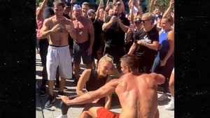 Rob Gronkowski and Camille Kostek Booty Shake to Stay Busy on NFL Sunday