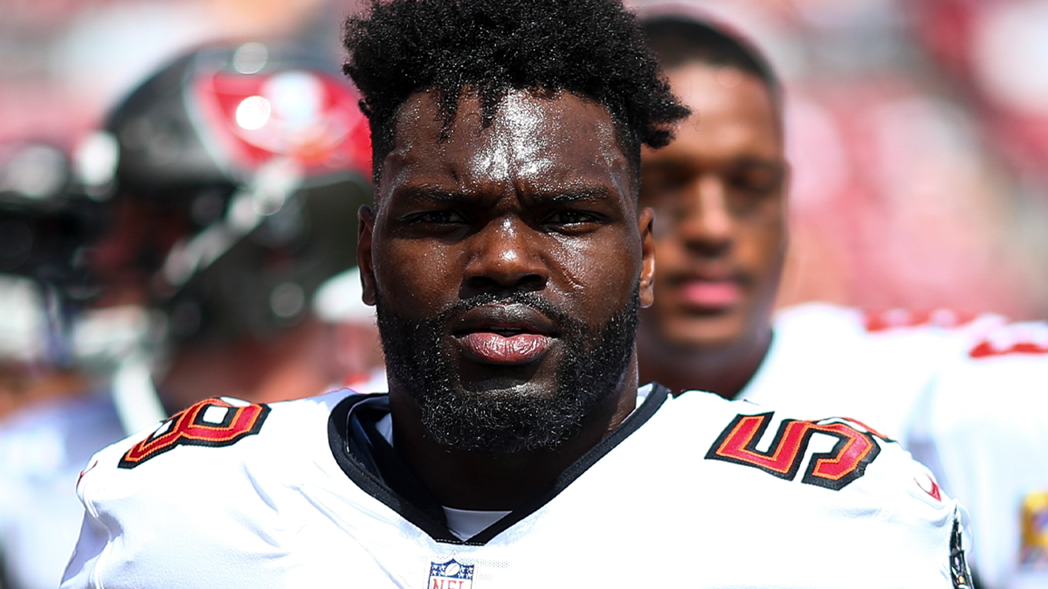 Buccaneers LB Shaquil Barrett’s 2-Year-Old Drowns in Family Pool