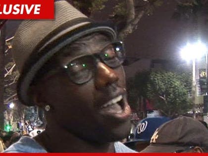 1030_Terrell_Owens_tmz_EX