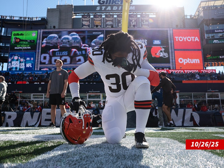 Devin bush on the field getty 3