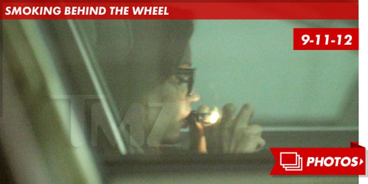 Amanda Bynes -- Smokin' From Drug Pipe, Driving Illegally