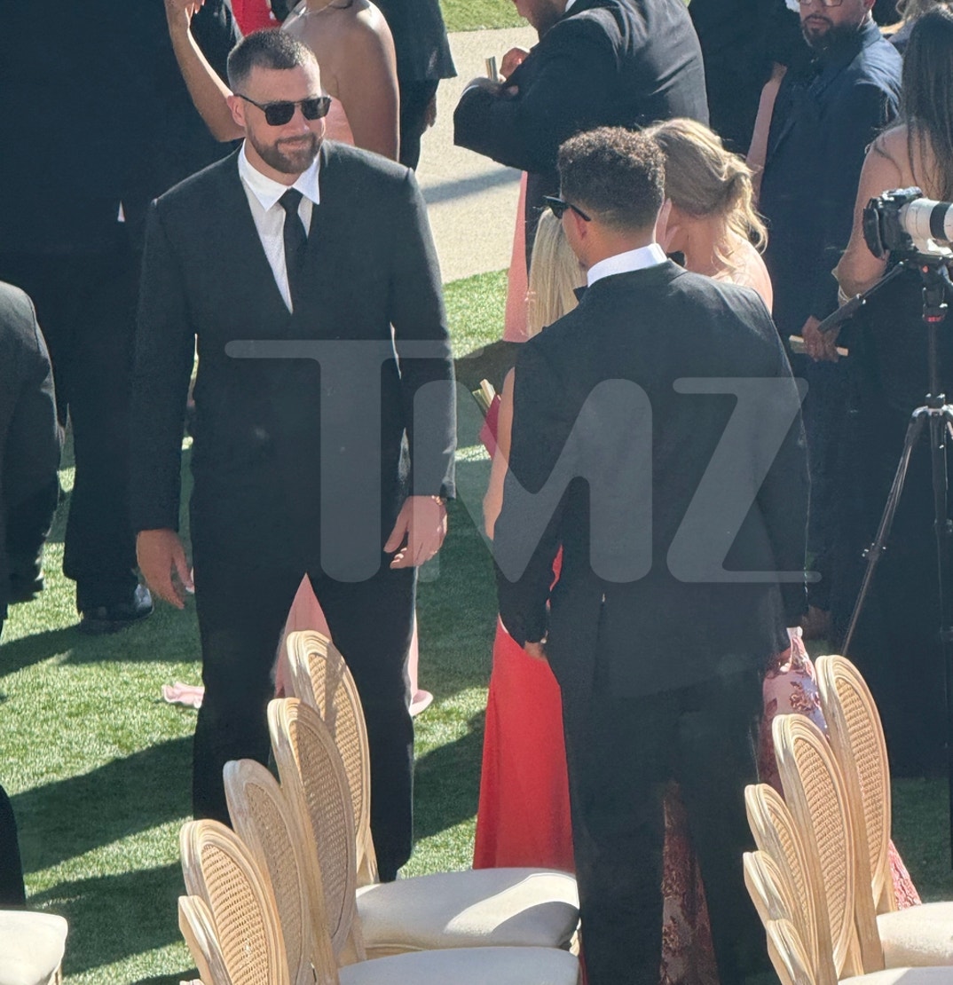 Taylor Swift Travis Kelce Juju Smith Wedding 4