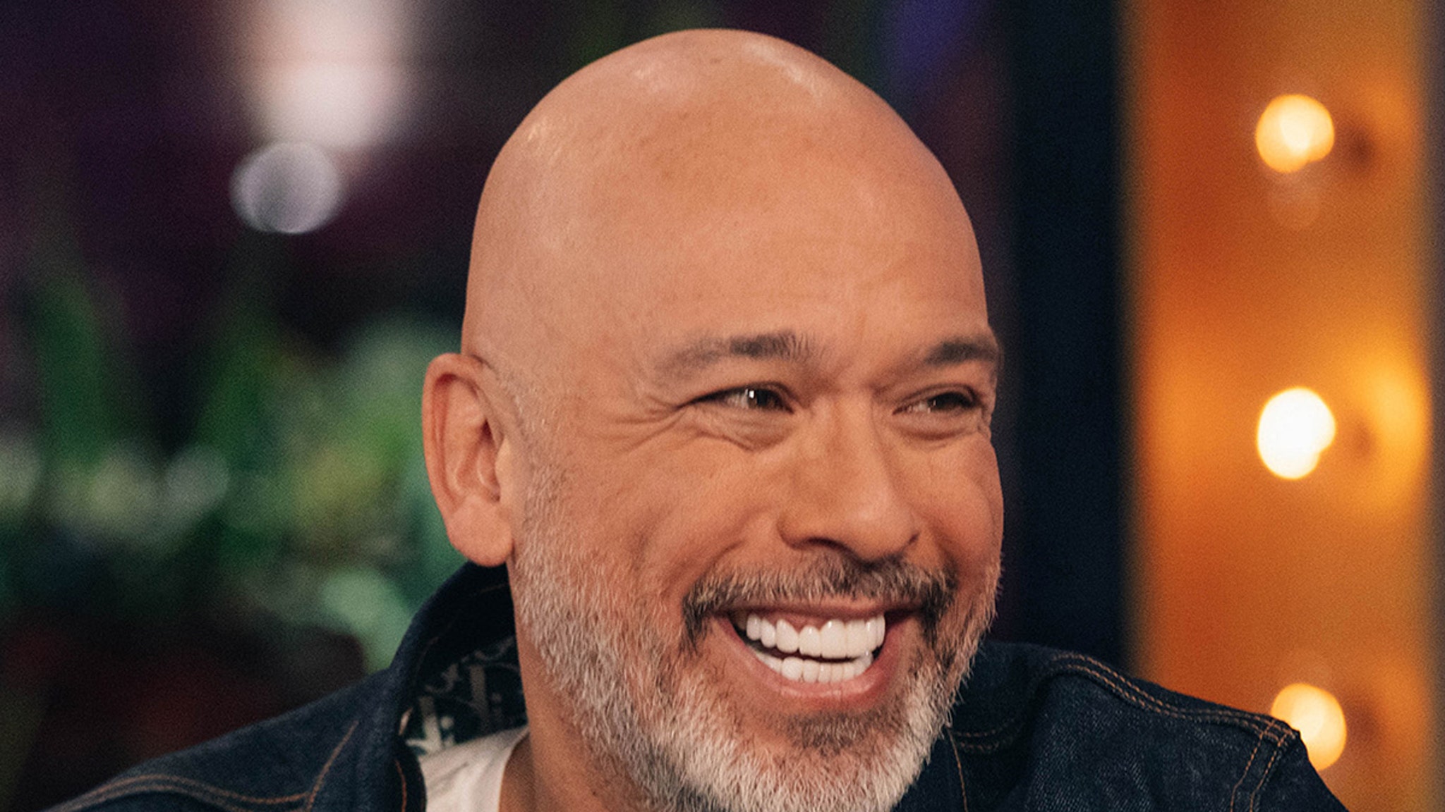 Jo Koy Llama De marshmallows Al P blico De Los Globos De Oro En Su 