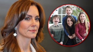 Kate Middleton Admits to Editing Mother's Day Photo, Apologizes for Confusion