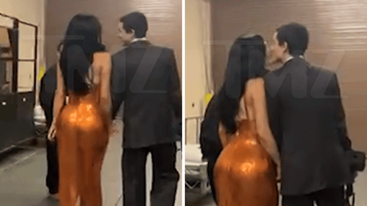 010425_Kylie_Jenner_Timothée_Chalamet_Kiss_Ontem.