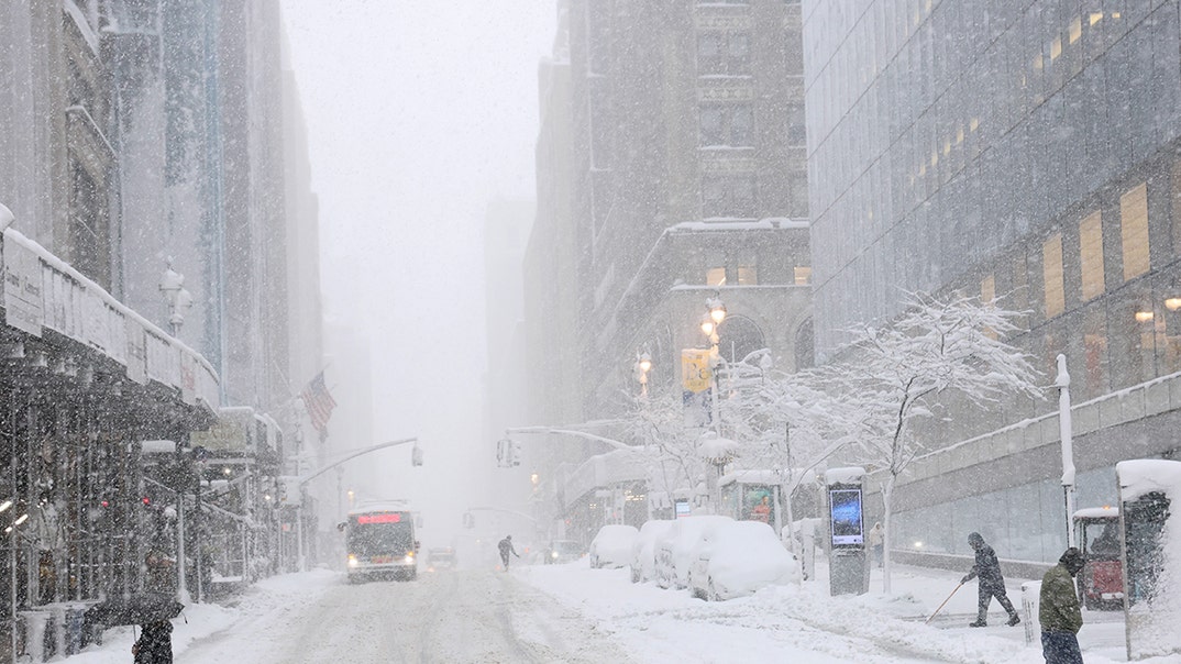 Northeast-Snowstorm-gallery-launch-getty-1