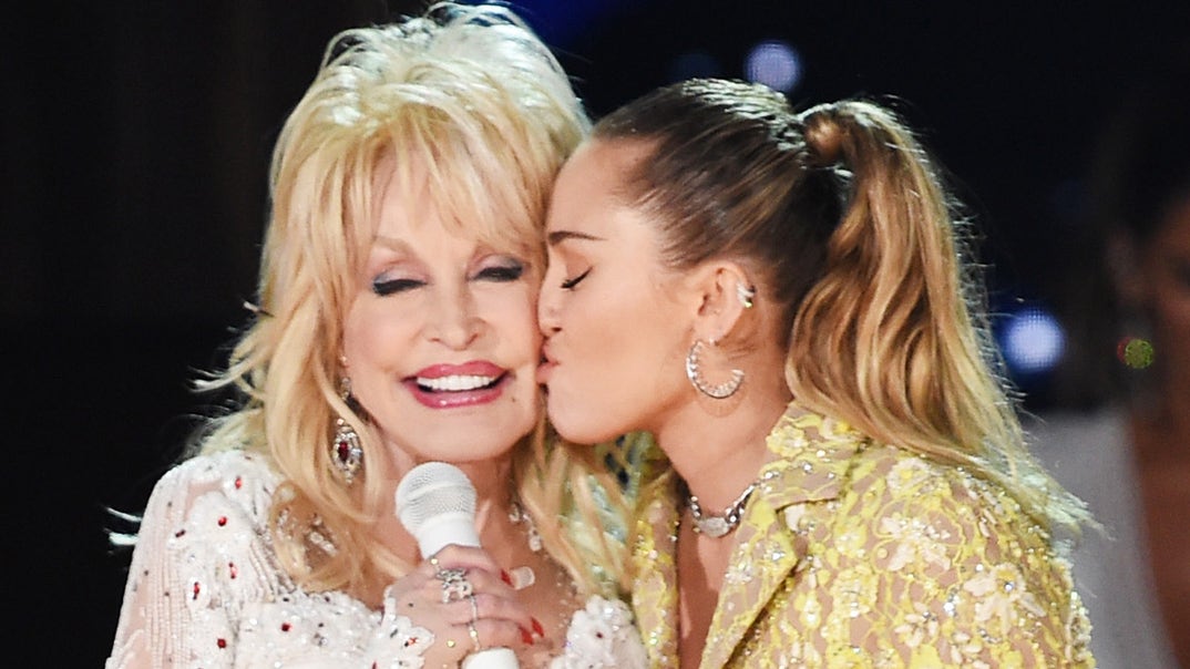 0826-Dolly-Parton-Miley-Cyrus-Together-PRIMARY