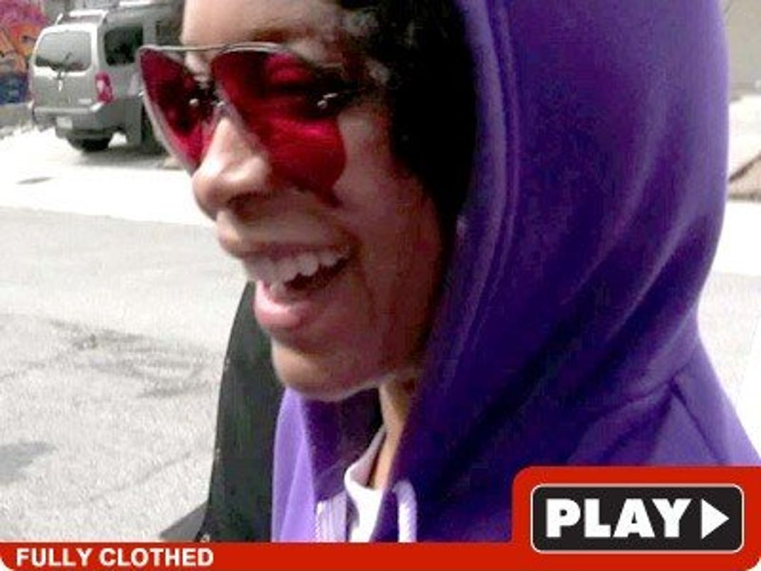 Erykah Badu -- In the Flesh