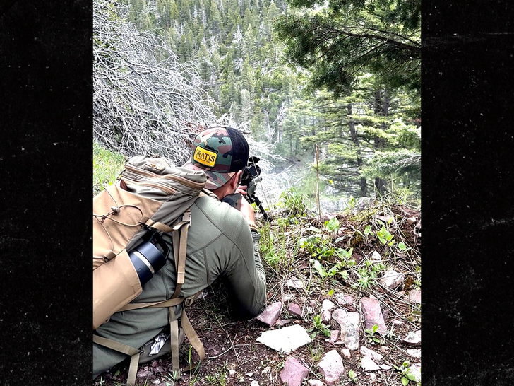 Jay Cutler Kills Bear During Hunt In Montana