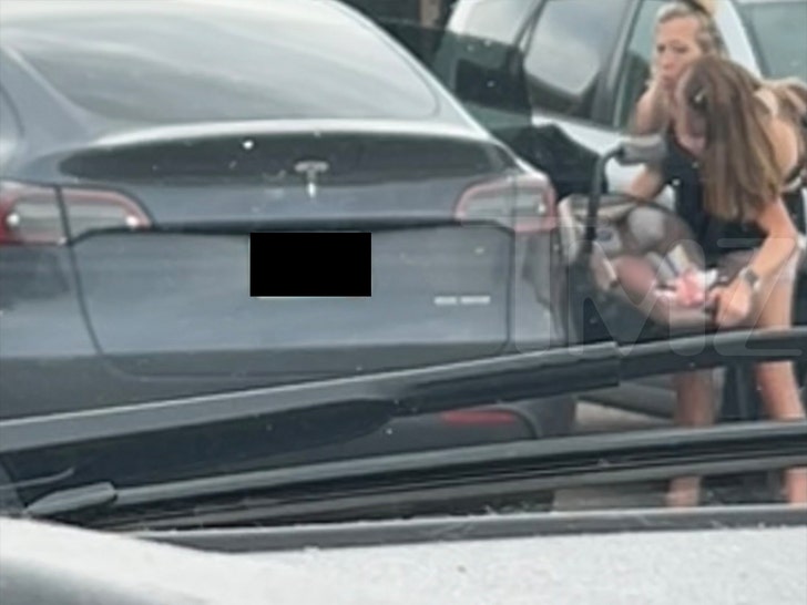 Abbi y Britany se han unido a los gemelos con el bebé tmz 1 y