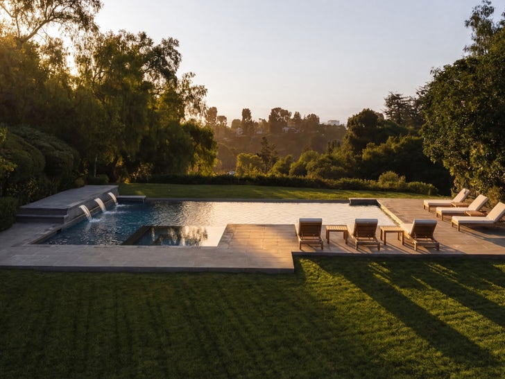 0326-Kylie-Jenner-Hidden-Hills-Home-For-Sale-Sub4