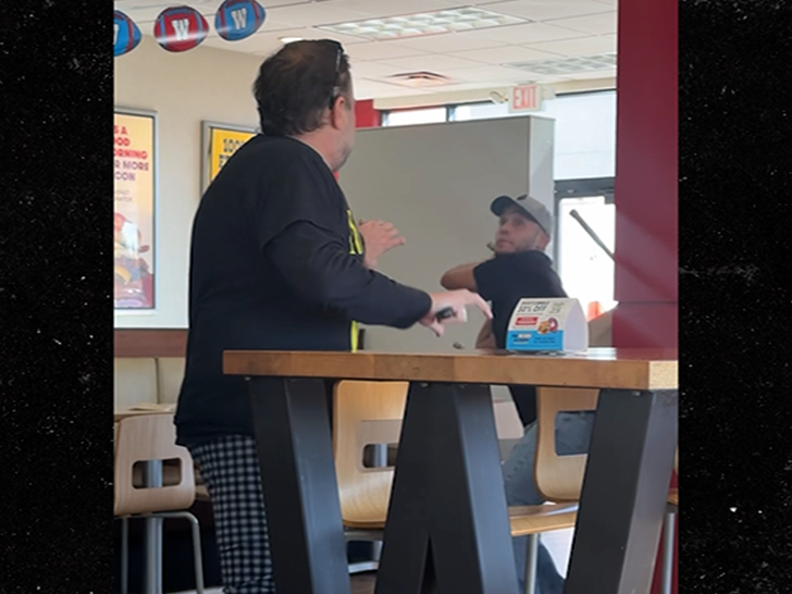 102826_wendys_knife_fight_sg_v2
