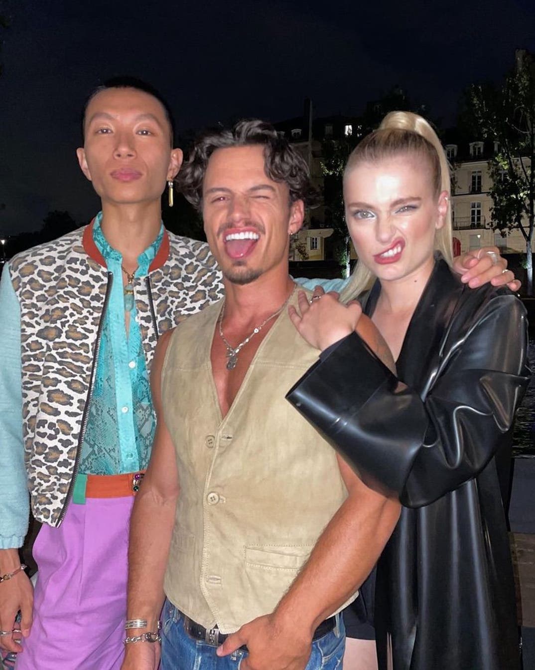 0816 Emily In Paris BTS 34