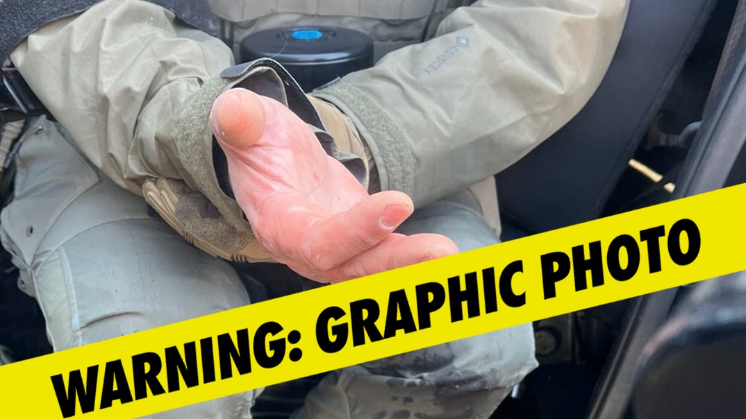 hsi officer finger launch x