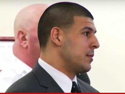 0415-aaron-hernandez-court-02