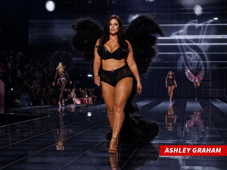 Ashley Graham menang 1