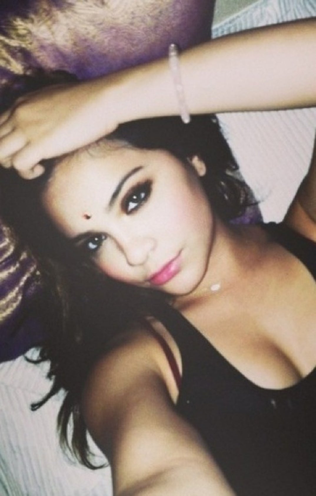 0412_stella_hudgens_sexy08