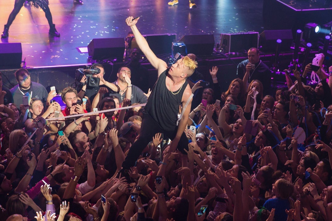 0822 Macklemore Performance Photos 0