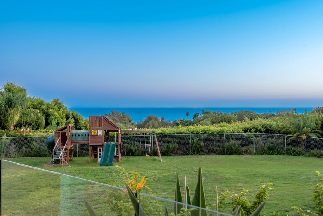 Russell Peters Malibu Home 0001