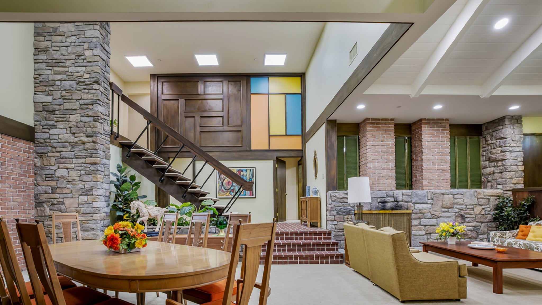  Brady Bunch House Sells For 3 2 Million