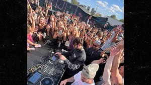 chainsmokers-coachella-handout-1