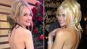 Dannielynn Birkhead anna nicole smith dress split sub getty instagram 2