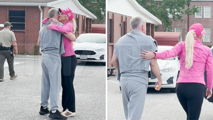 Todd and Savannah Chrisley Hug After His Release From Prison, on Video Todd and Savannah Chrisley Hug After His Release From Prison, on Video