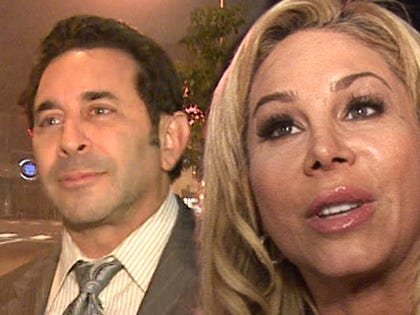 0828_paul_nassif_adriene_maloof_ipad_tmz_3