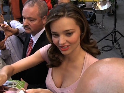 060413_miranda_kerr_primary