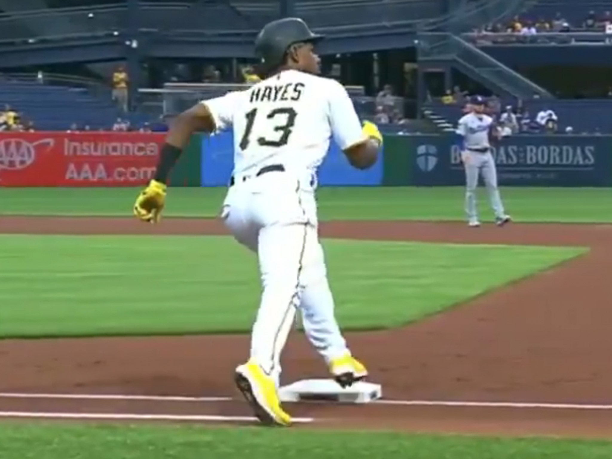 Frustrated' by bothersome back, Pirates 3B Ke'Bryan Hayes denies